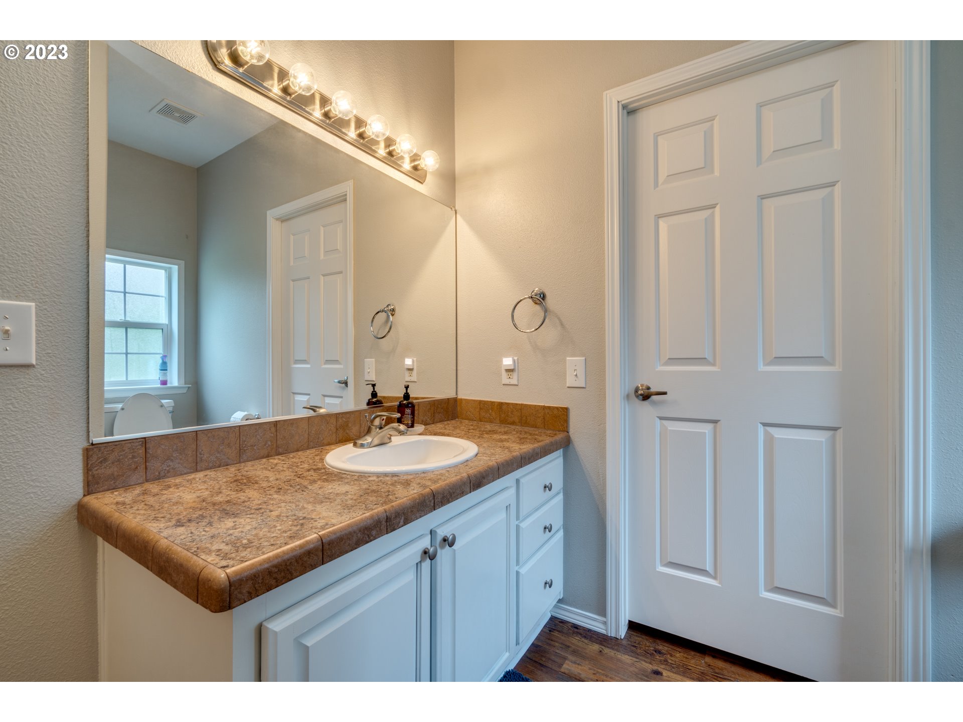 12760 Gilbert Creek Road Willamina, OR 97396 - Photo 25 of 48 Bathroom