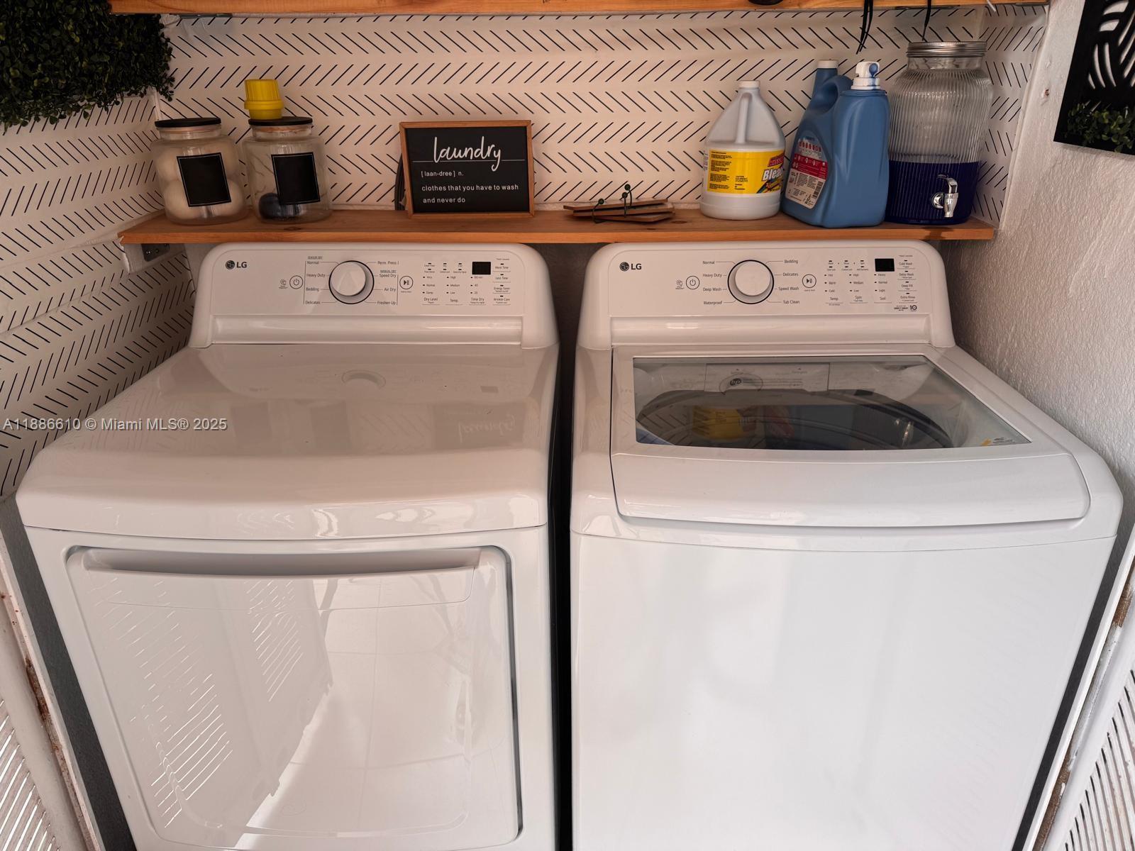 1560 West 46th Street, Unit 236 Hialeah, FL 33012 - Photo 12 of 19 a utility room with dryer and washer