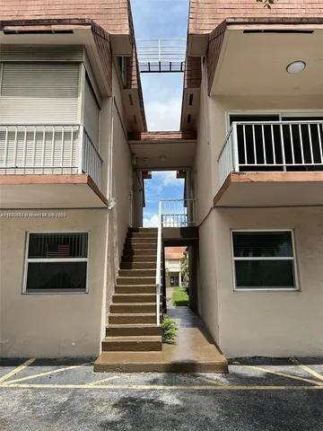 $275,000 | 1560 West 46th Street, Unit 236, Hialeah, FL 33012