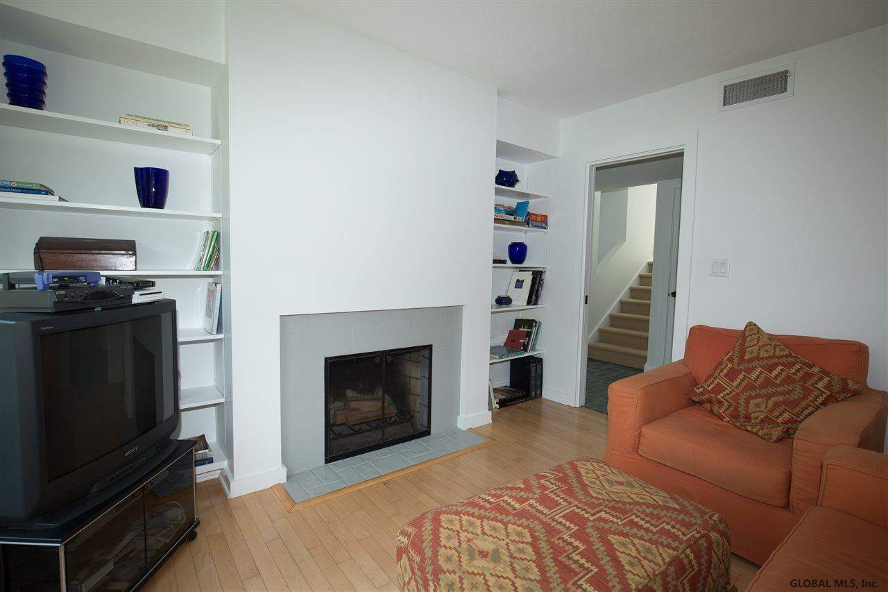 192 Van Wies Point Road Bethlehem, NY 12077 - Photo 7 of 18 Photo 7
