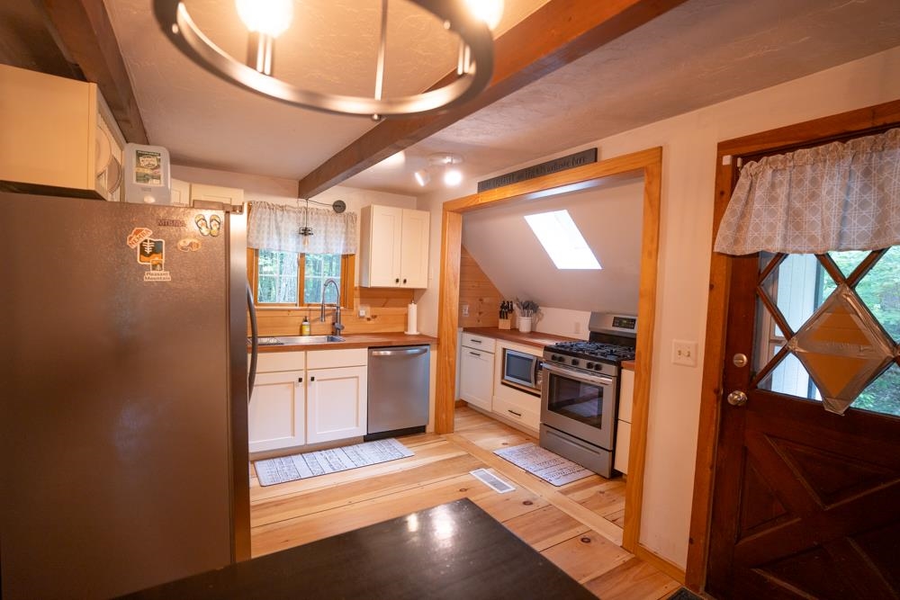 95 Eidelweiss Drive Madison, NH 03849 - Photo 6 of 22