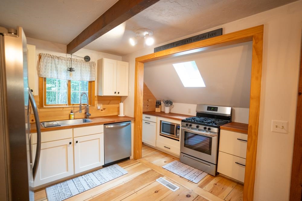 95 Eidelweiss Drive Madison, NH 03849 - Photo 7 of 22