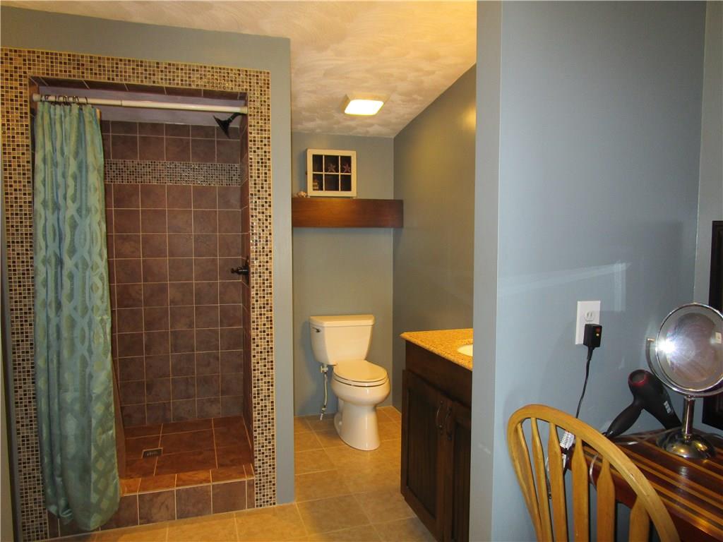 127 Ruff Lane Acme, PA 15610 - Photo 9 of 20