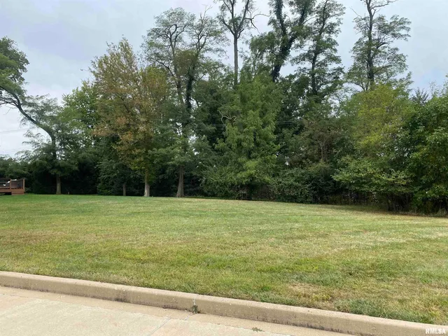 $79,900 | Lot 18 West Woods Edge Drive, Peoria, IL 61614