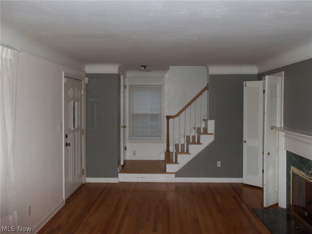 1228 Winston Road Cleveland, OH 44121 - Photo 4 of 17