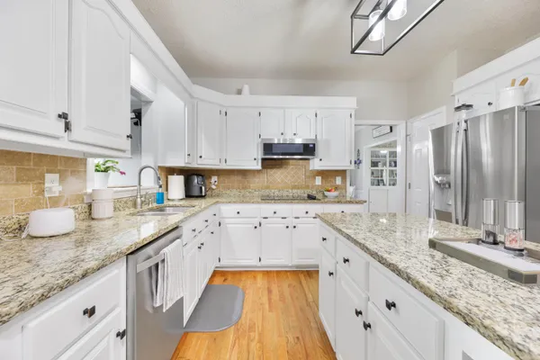 $600,000 | 1109 Hollybrooke Drive, Moncks Corner, SC 29461