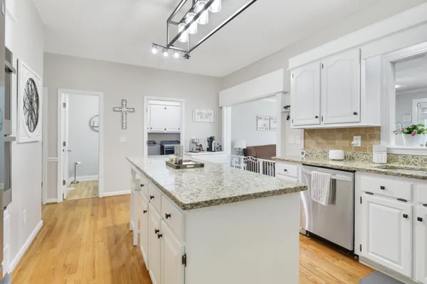$600,000 | 1109 Hollybrooke Drive, Moncks Corner, SC 29461