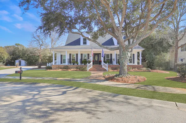 $600,000 | 1109 Hollybrooke Drive, Moncks Corner, SC 29461