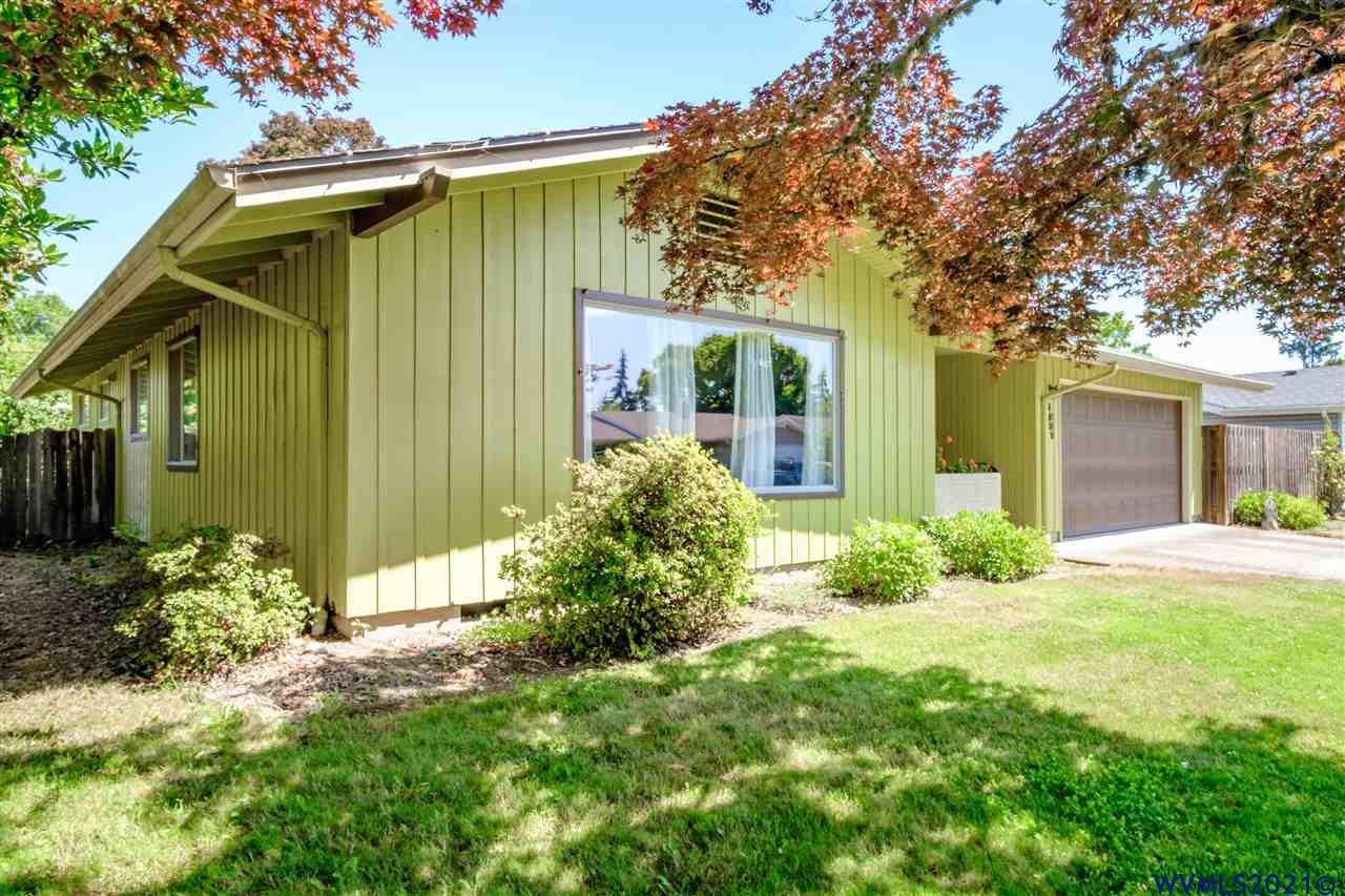 1237 26th Avenue Southwest Albany, OR 97321 - Photo 3 of 42 Gallery Image 3