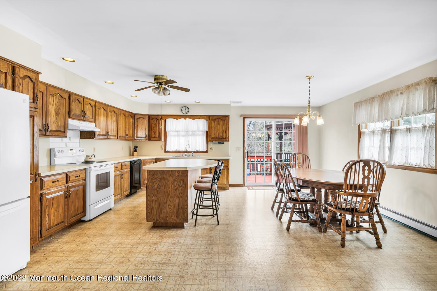 15 Centerville Road Holmdel, NJ 07733 - Photo 3 of 19 Eat-in Kitchen