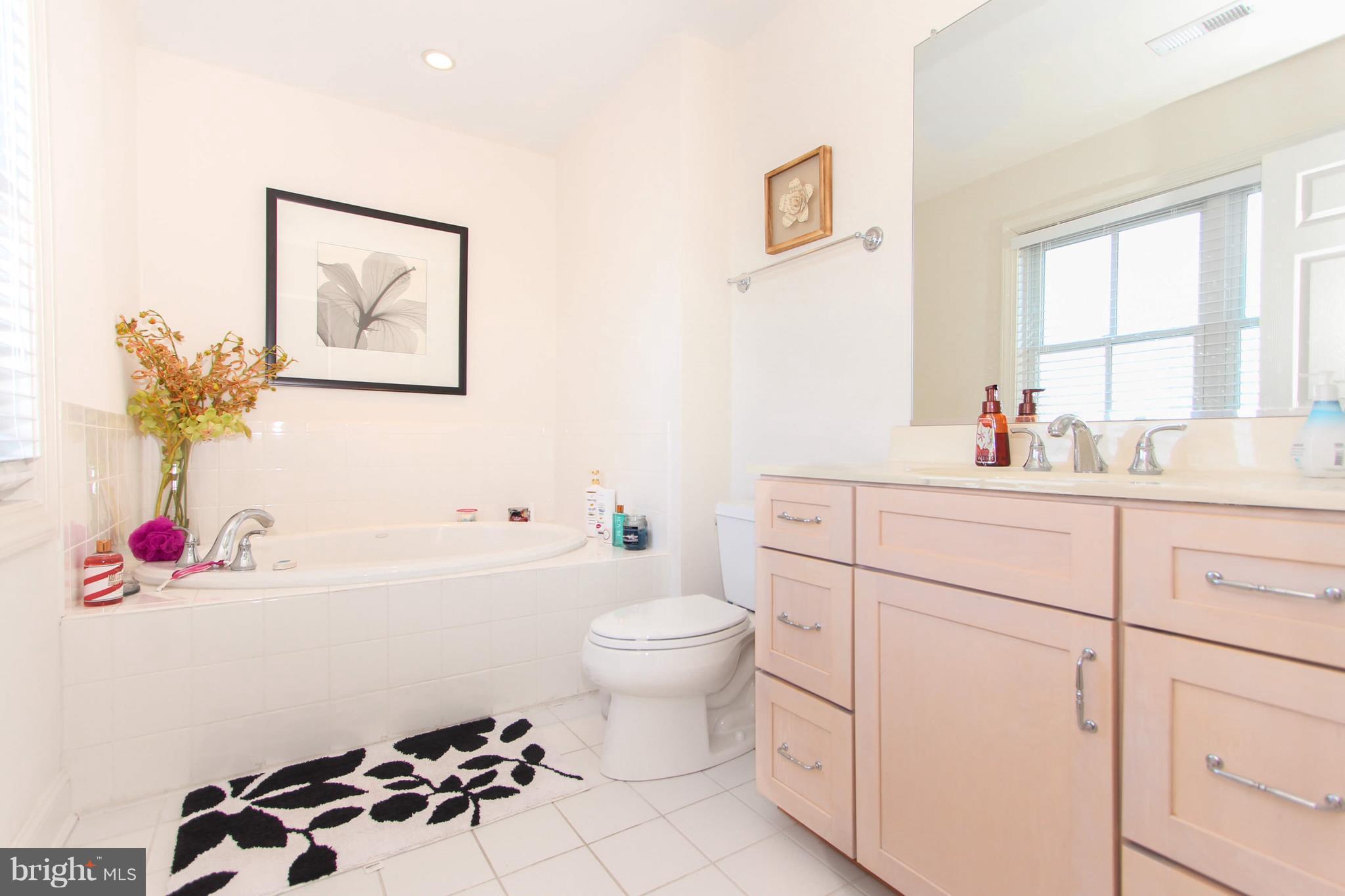 1240 Dockside Circle Baltimore, MD 21224 - Photo 19 of 30 Bath