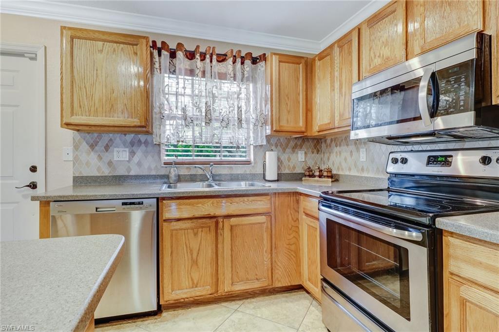 5196 Leeds Road Fort Myers, FL 33907 - Photo 5 of 24 Gallery Image 5