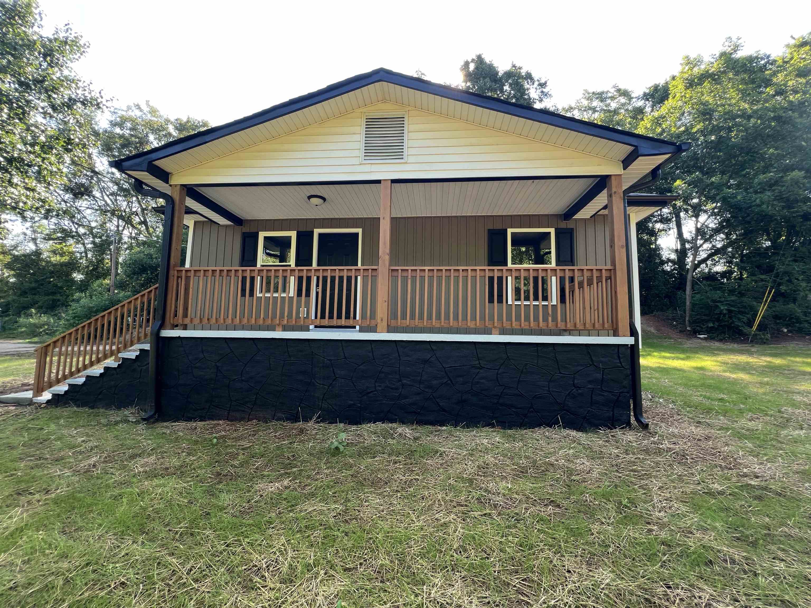 669 Old Whitney Road Spartanburg, SC 29303 - Photo 1 of 18 Gallery Image 1