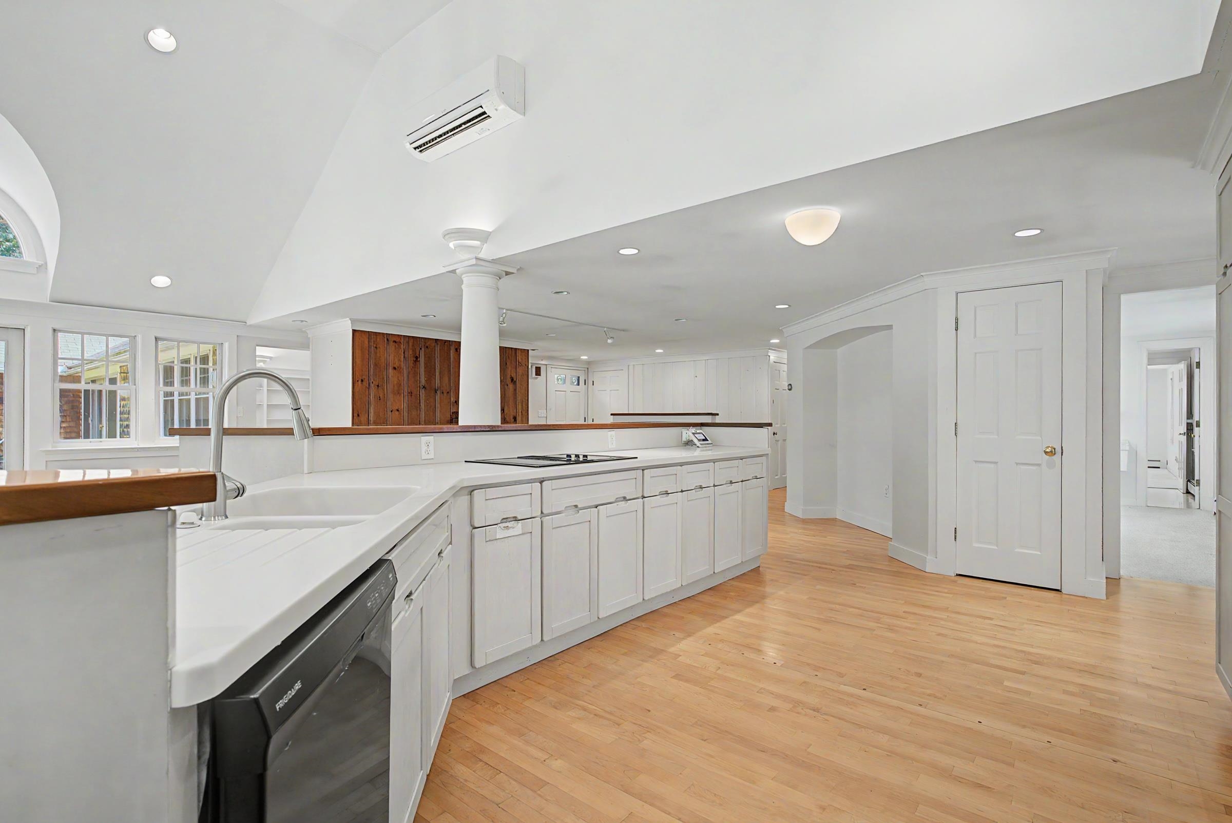 59 Durham Point Road Durham, NH 03824 - Photo 5 of 58 Gallery Image 5