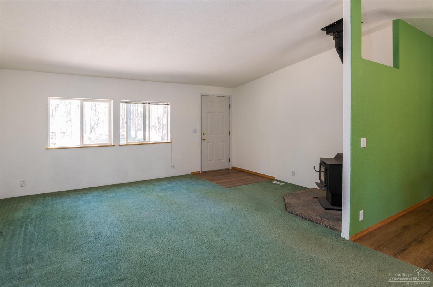 60106 Turquoise Road Bend, OR 97702 - Photo 7 of 25 Additional Photo