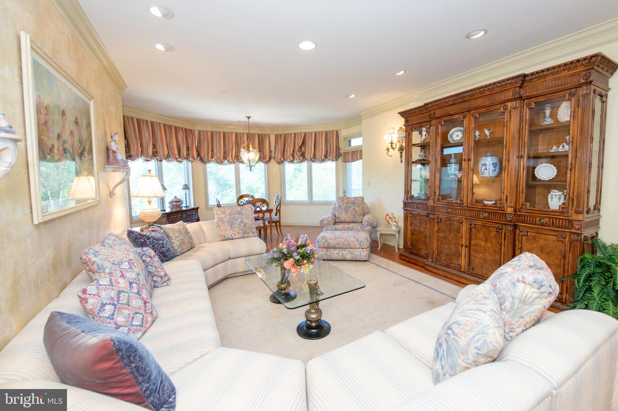 434 Carson Terrace Huntingdon Valley, PA 19006 - Photo 14 of 32 Great Room