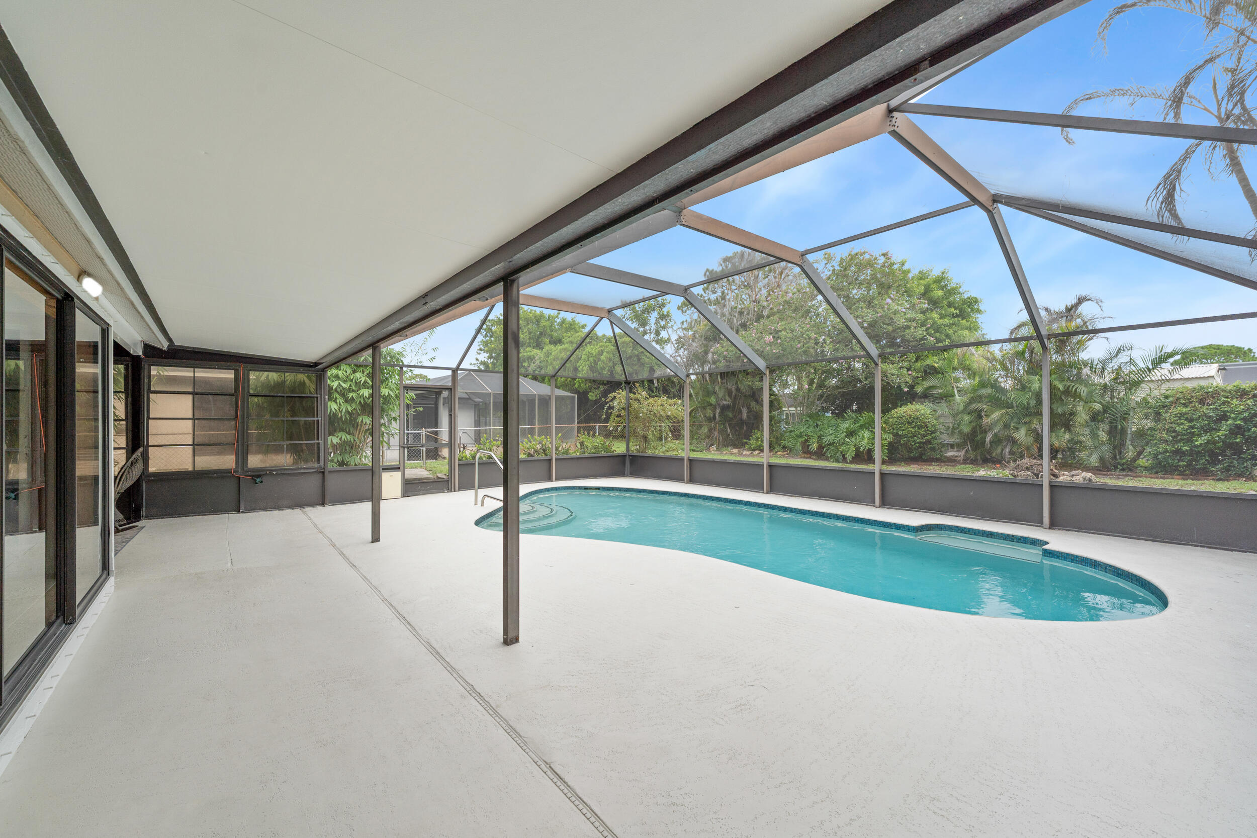 253 Southwest Cherryhill Road Port St. Lucie, FL 34953 - Photo 9 of 25 20_21