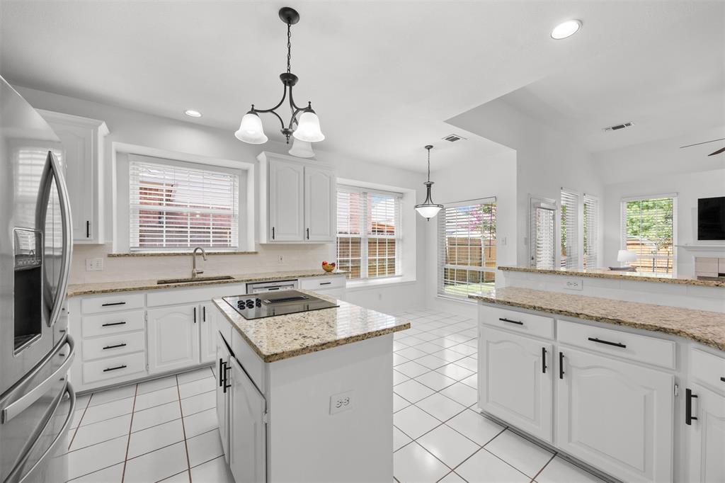 9446 Abbey Road Irving, TX 75063 - Photo 9 of 40