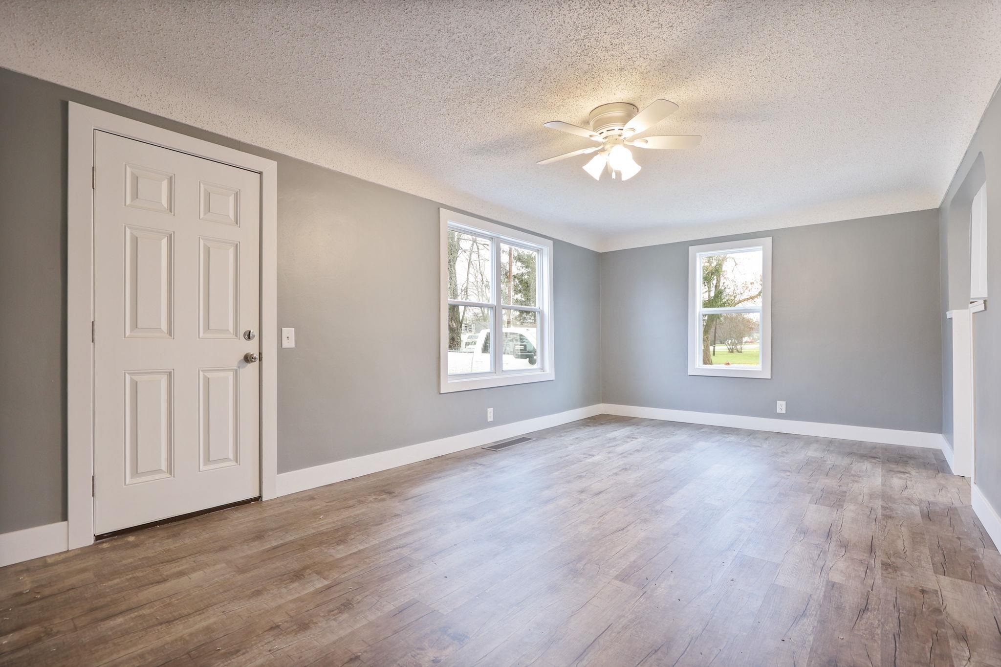 3113 East Mt Morris Road Mount Morris, MI 48458 - Photo 8 of 30 50127499-7.JPG