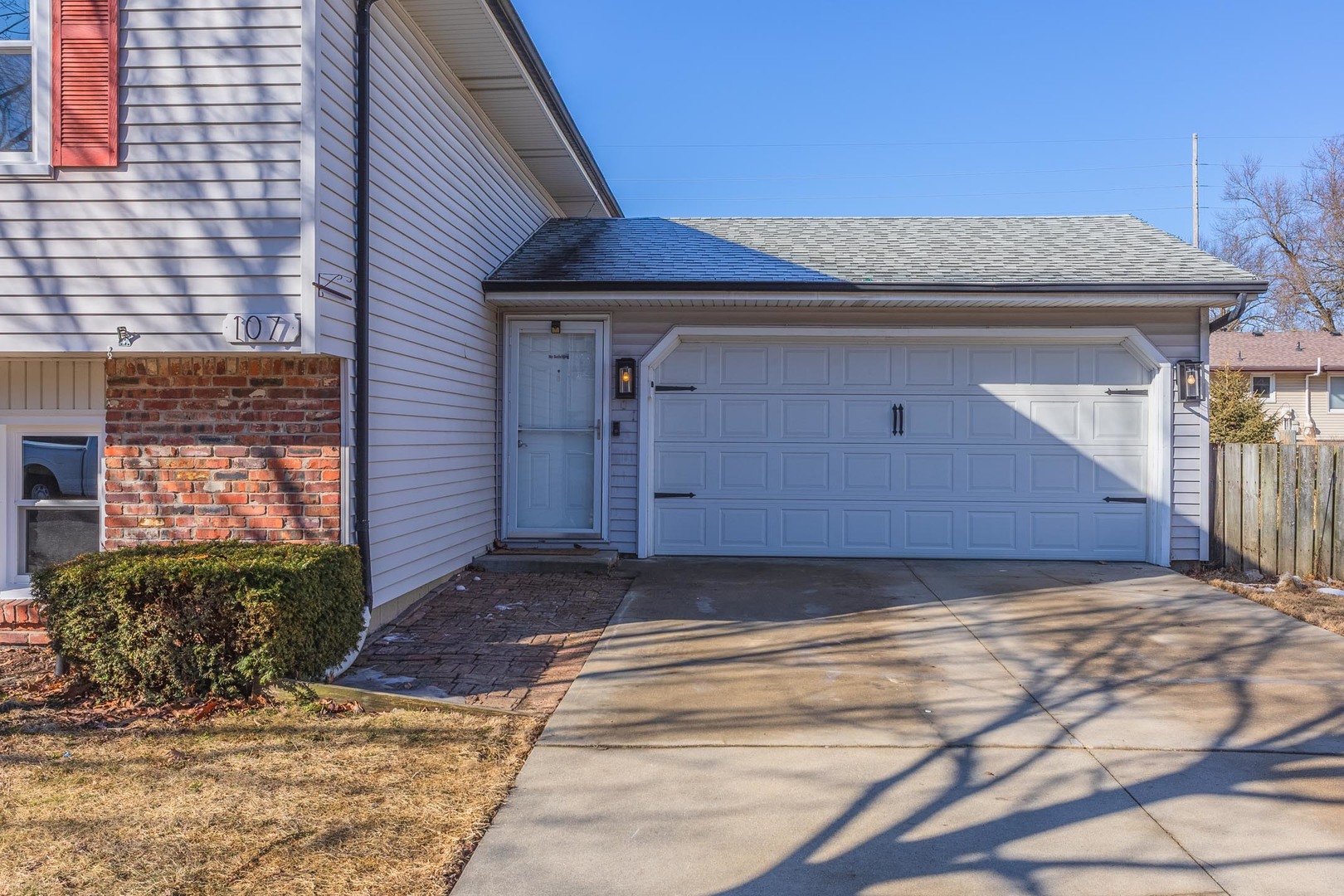 107 Nottingham Chase Normal, IL 61761 - Photo 3 of 44