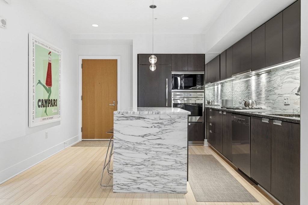 110 Stuart Street, Unit 17D Boston, MA 02116 - Photo 4 of 22