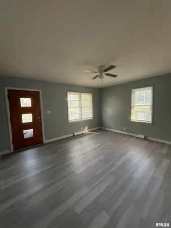 $37,000 | 716 North Albert Street, Macomb, IL 61455