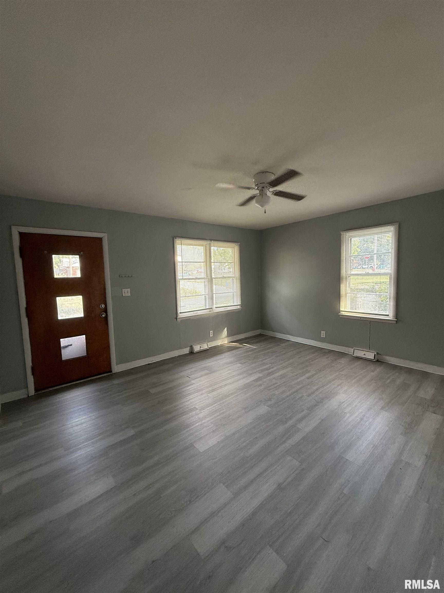 716 North Albert Street Macomb, IL 61455 - Photo 2 of 14