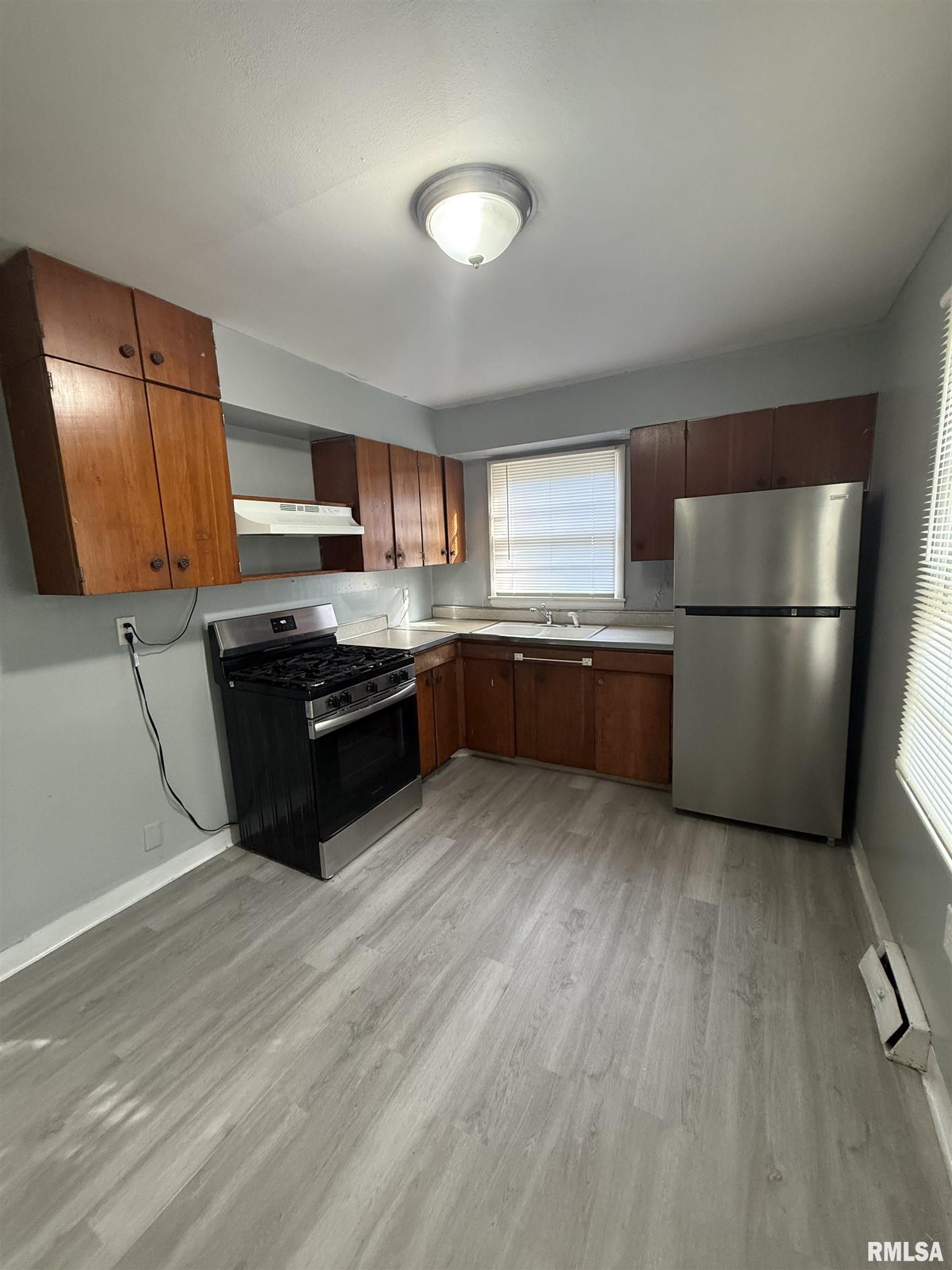 716 North Albert Street Macomb, IL 61455 - Photo 4 of 14