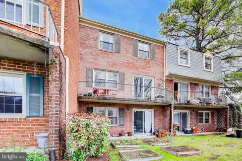 $254,900 | 5946 Westchester Park Drive, College Park, MD 20740