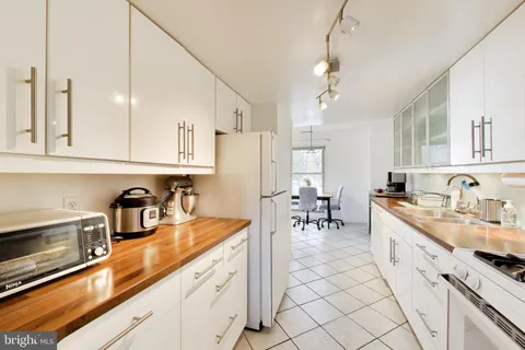 $254,900 | 5946 Westchester Park Drive, College Park, MD 20740