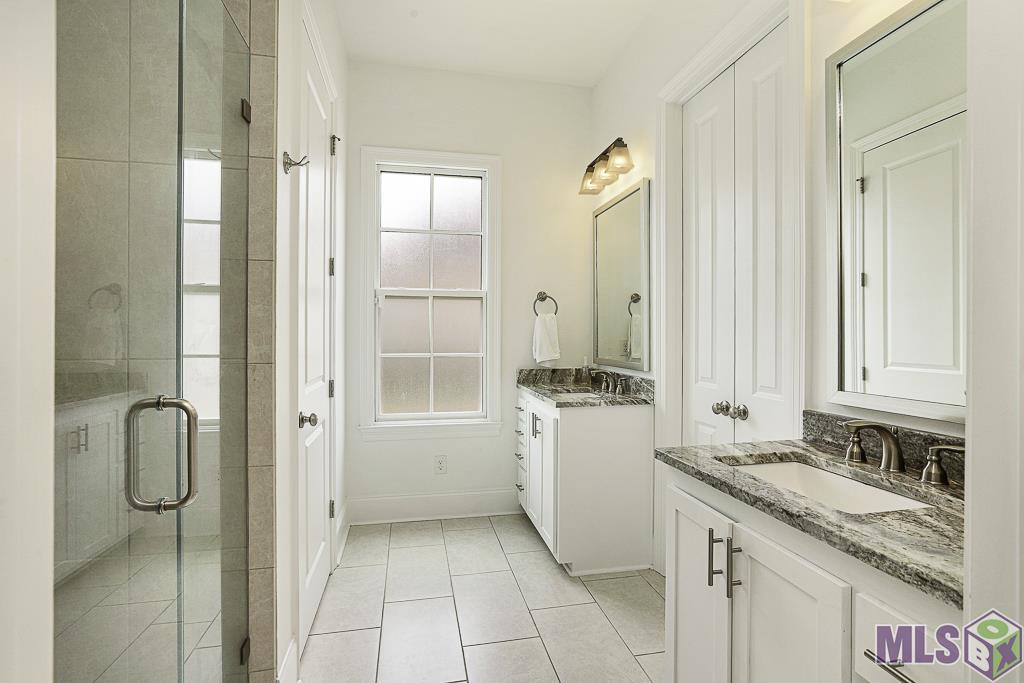 2052 Verte Drive Baton Rouge, LA 70808 - Photo 13 of 24 Primary Bathroom