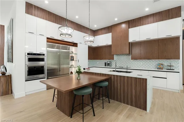 $4,895,000 | 7040 Sable Ridge Lane, Naples, FL 34109