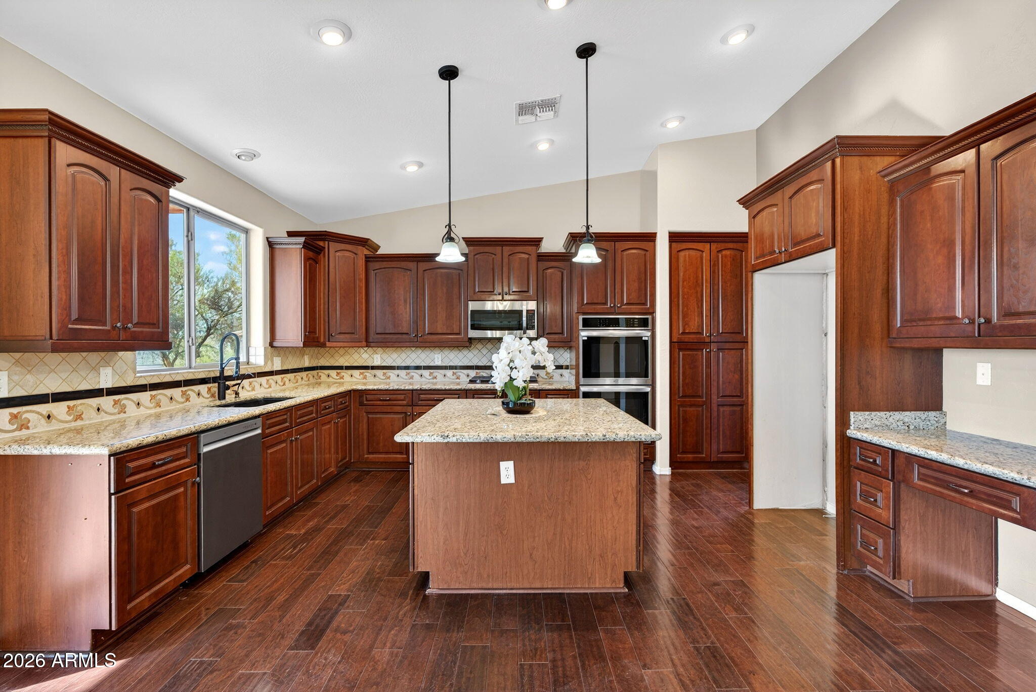 18336 Verdin Road Goodyear, AZ 85338 - Photo 2 of 49
