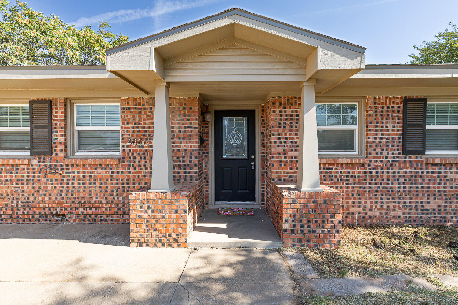 4816 45th Street Lubbock, TX 79414 - Photo 2 of 36 a view of entrance with a chair