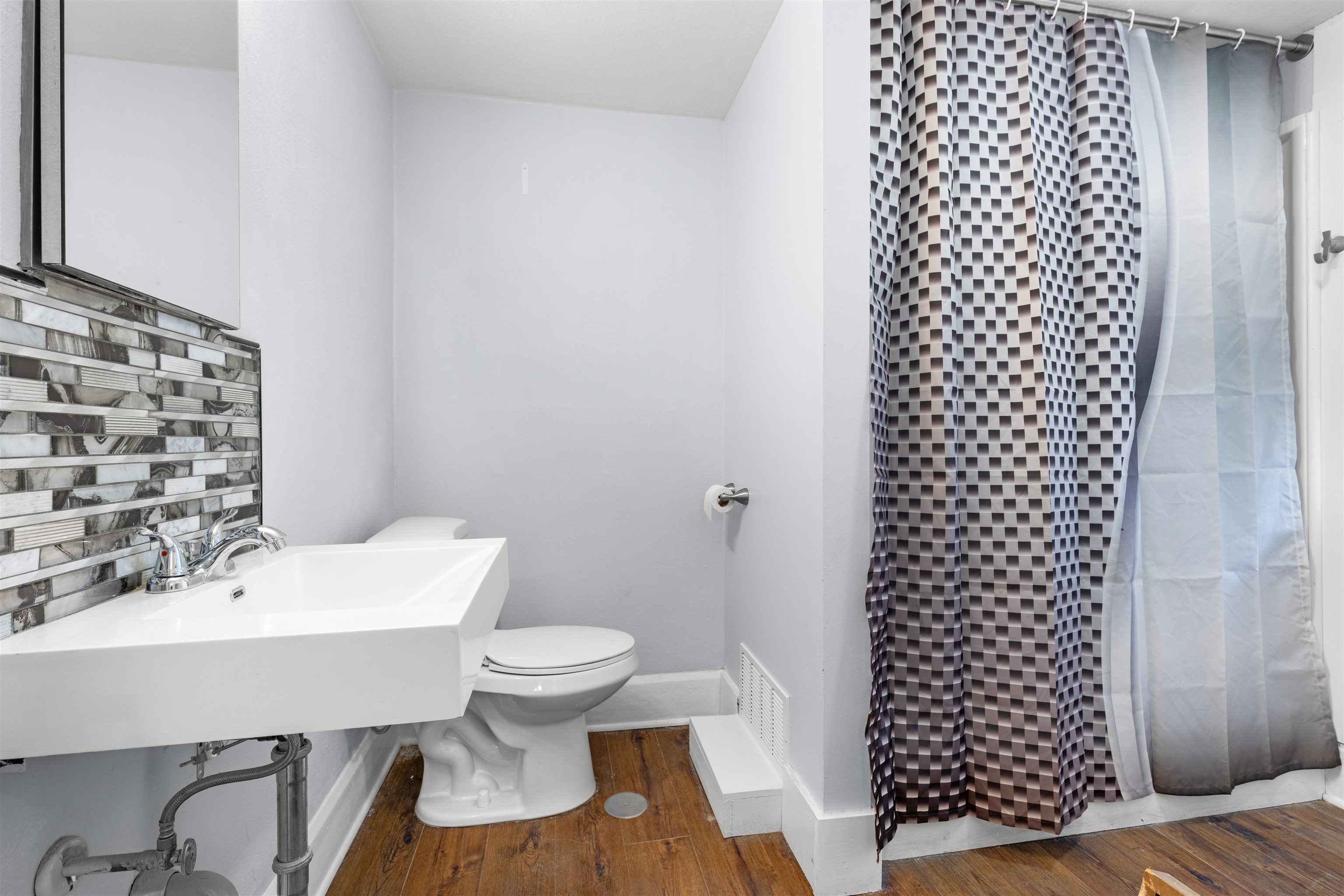 226 Rome Avenue Rockford, IL 61107 - Photo 11 of 13 Gallery Image 11