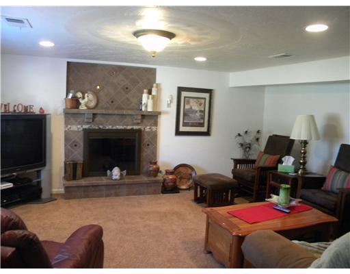 904 First Street Irwin, PA 15642 - Photo 3 of 18 Den/Family/Great Room.