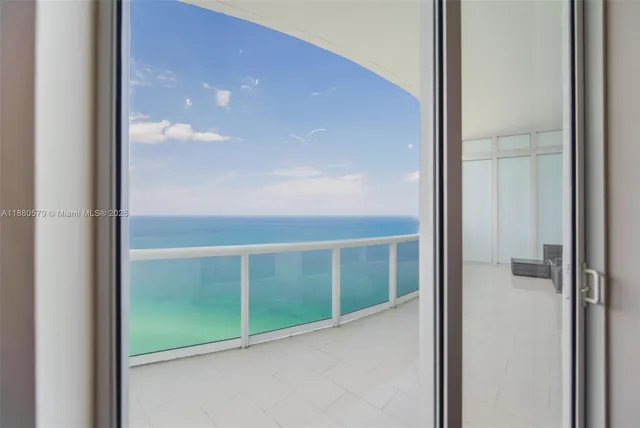 $8,250 | 15901 Collins Avenue, Unit 4203, Sunny Isles Beach, FL 33160