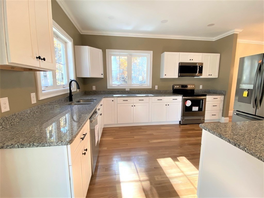 244 North Brayton Road Tiverton, RI 02878 - Photo 6 of 40 Gallery Image 6
