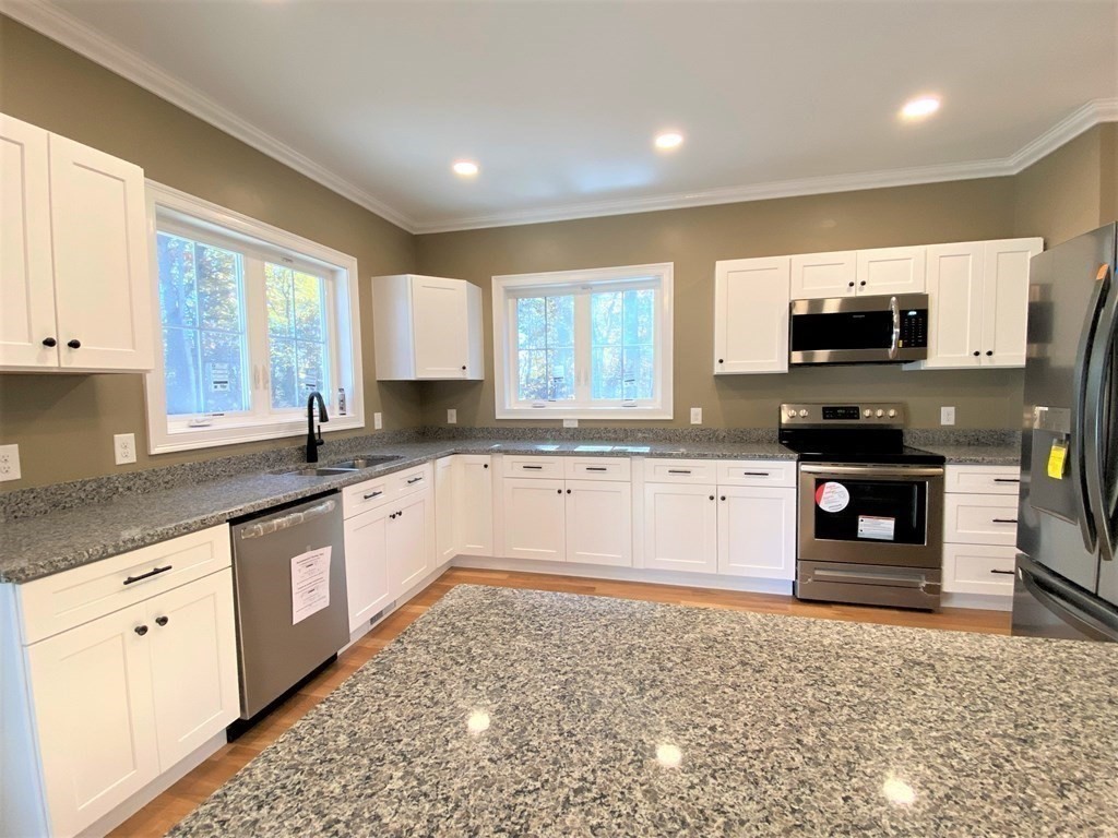 244 North Brayton Road Tiverton, RI 02878 - Photo 8 of 40 Gallery Image 8