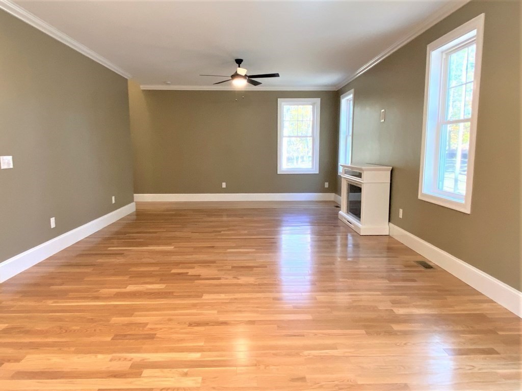244 North Brayton Road Tiverton, RI 02878 - Photo 10 of 40 Gallery Image 10