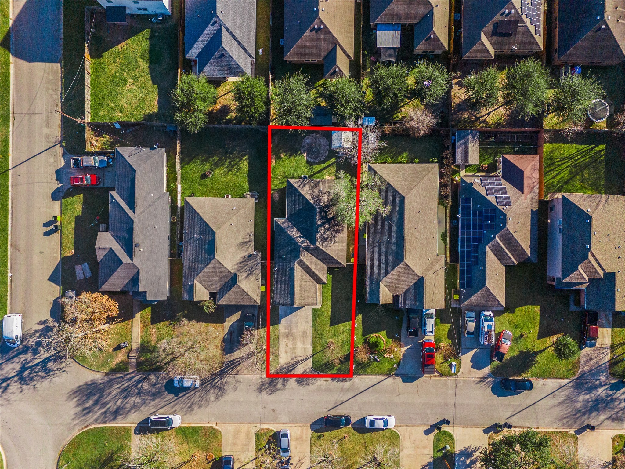 2224 Shady Tree Lane Conroe, TX 77301 - Photo 3 of 20