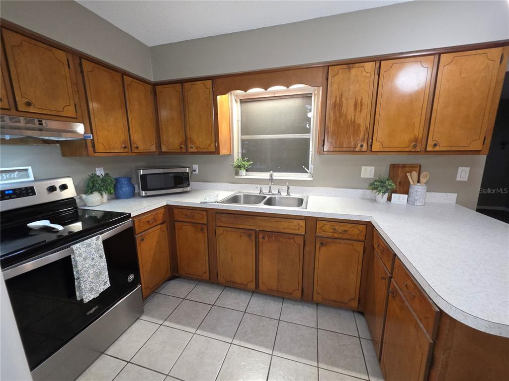 21654 Southwest Raintree Street Dunnellon, FL 34431 - Photo 3 of 32