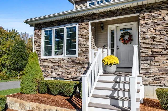 $665,000 | 28 Essex Circle, Unit 10, Raynham, MA 02767