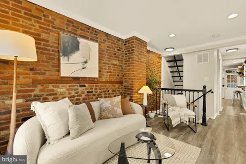 $299,000 | 1100 Riverside Avenue, Baltimore, MD 21230