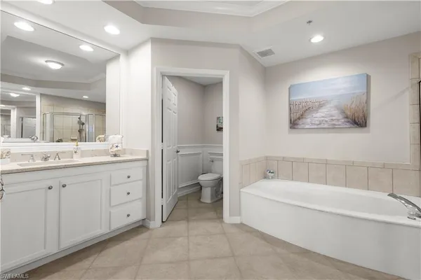 $2,200 | 1635 Winding Oaks Way, Unit 101, Naples, FL 34109