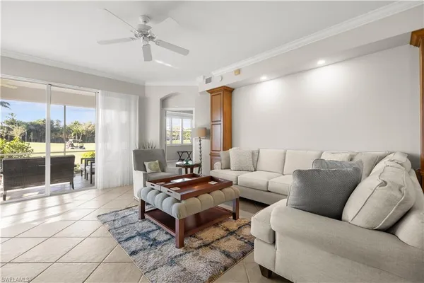 $2,200 | 1635 Winding Oaks Way, Unit 101, Naples, FL 34109