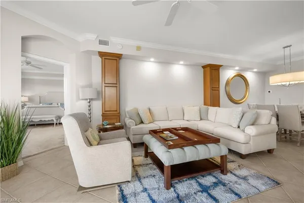 $2,200 | 1635 Winding Oaks Way, Unit 101, Naples, FL 34109