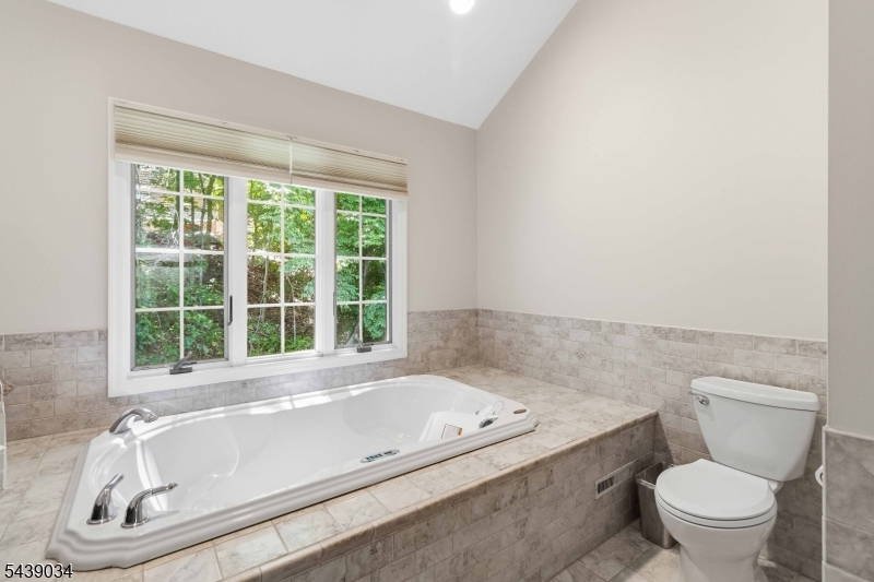 913 High Mountain Road North Haledon, NJ 07508 - Photo 24 of 42