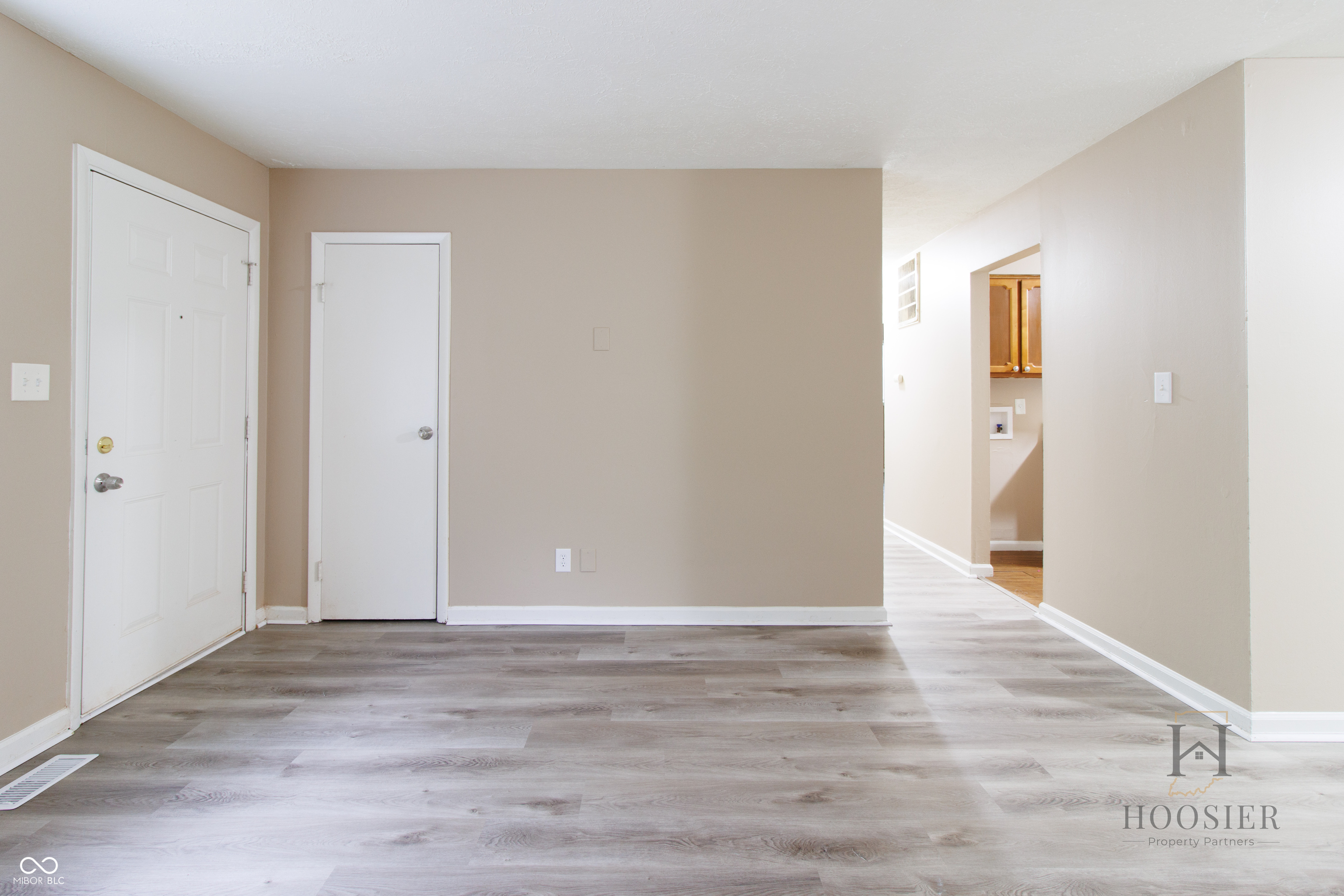3914 Richelieu Road Indianapolis, IN 46226 - Photo 4 of 19