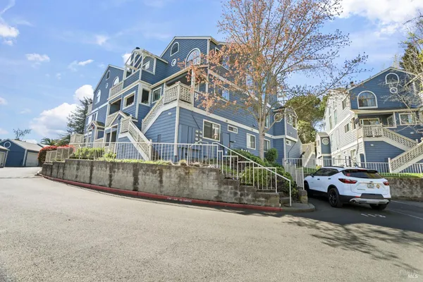 $2,450 | 219 Sea Crest Circle, Vallejo, CA 94590